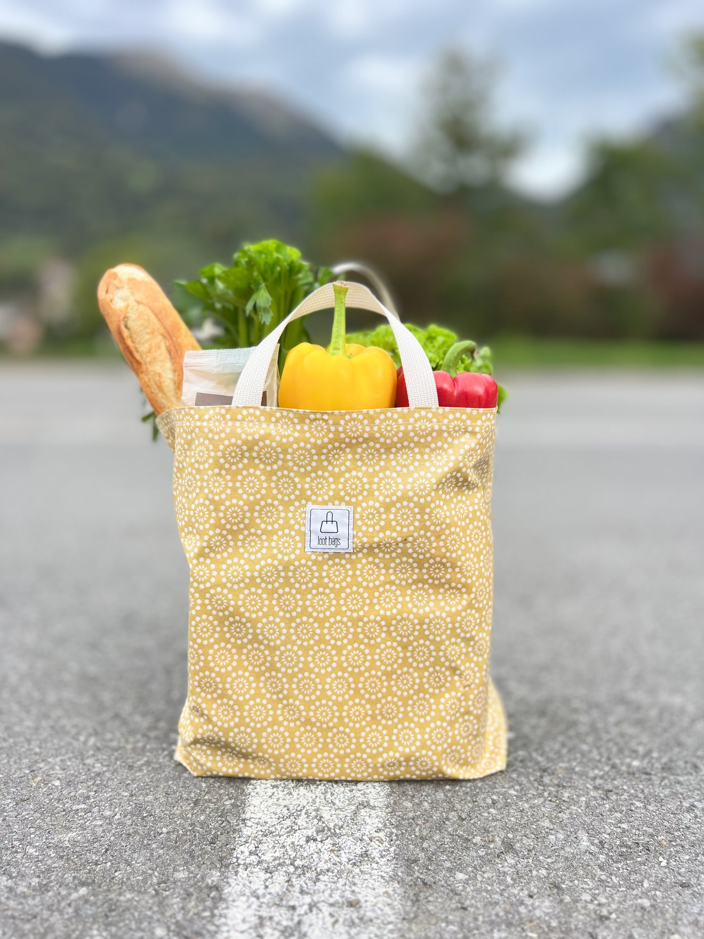 Shopper : Yellow Flower